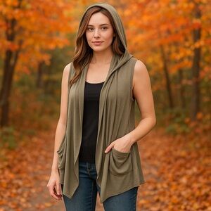 LOGO BY LORI GOLDSTEIN Vest I Olive or Army Green I Pockets I Hood I Women’s XL